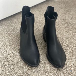 Black Ankle Rain Boots. US 9